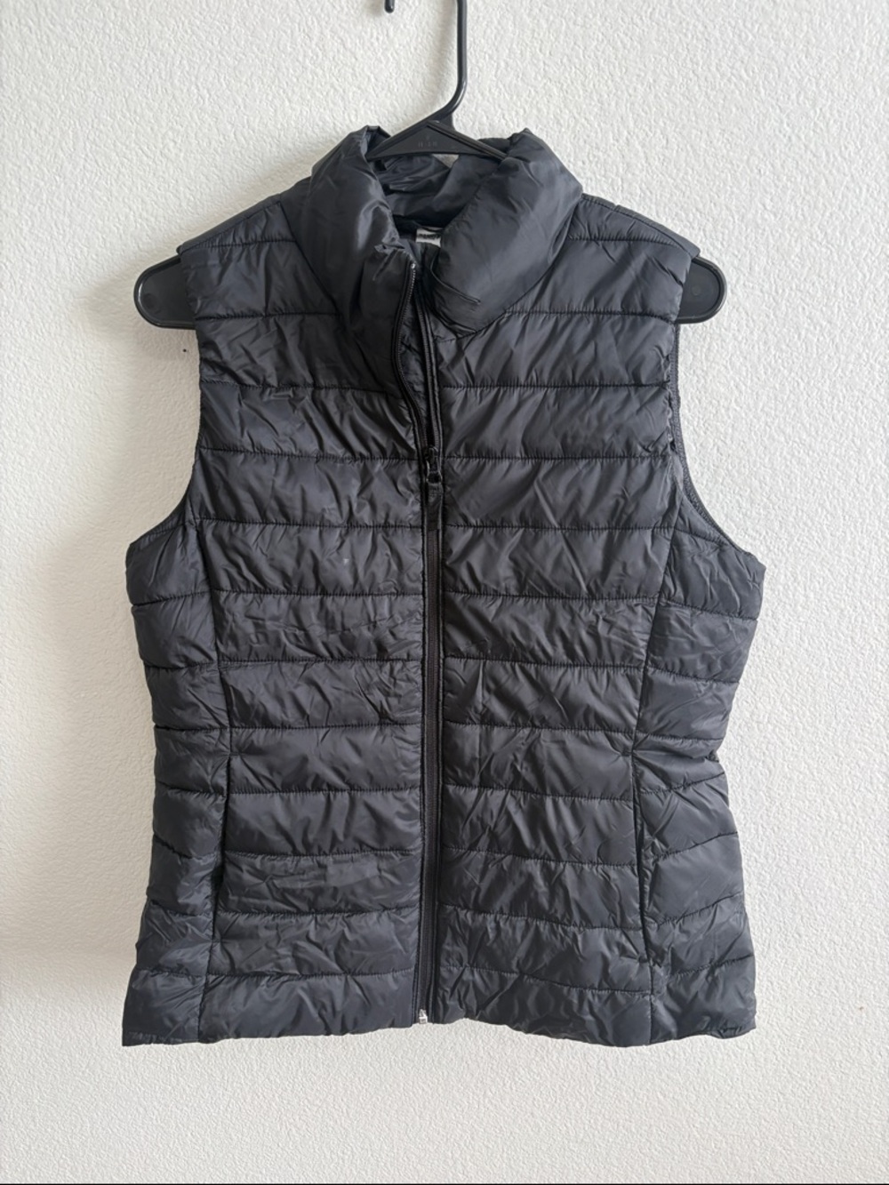 Old Navy Black Quilted Packable Puffer Vest with Stand Collar